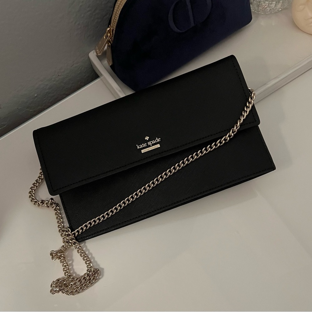 Kate Spade can be used - Crossbody, ShoulderBag, or Clutch. Includes Cardholder